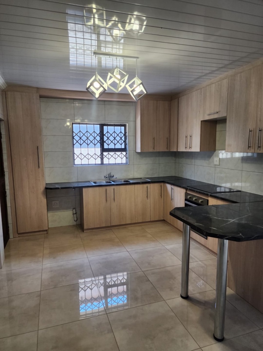 3 Bedroom Property for Sale in Flamwood North West